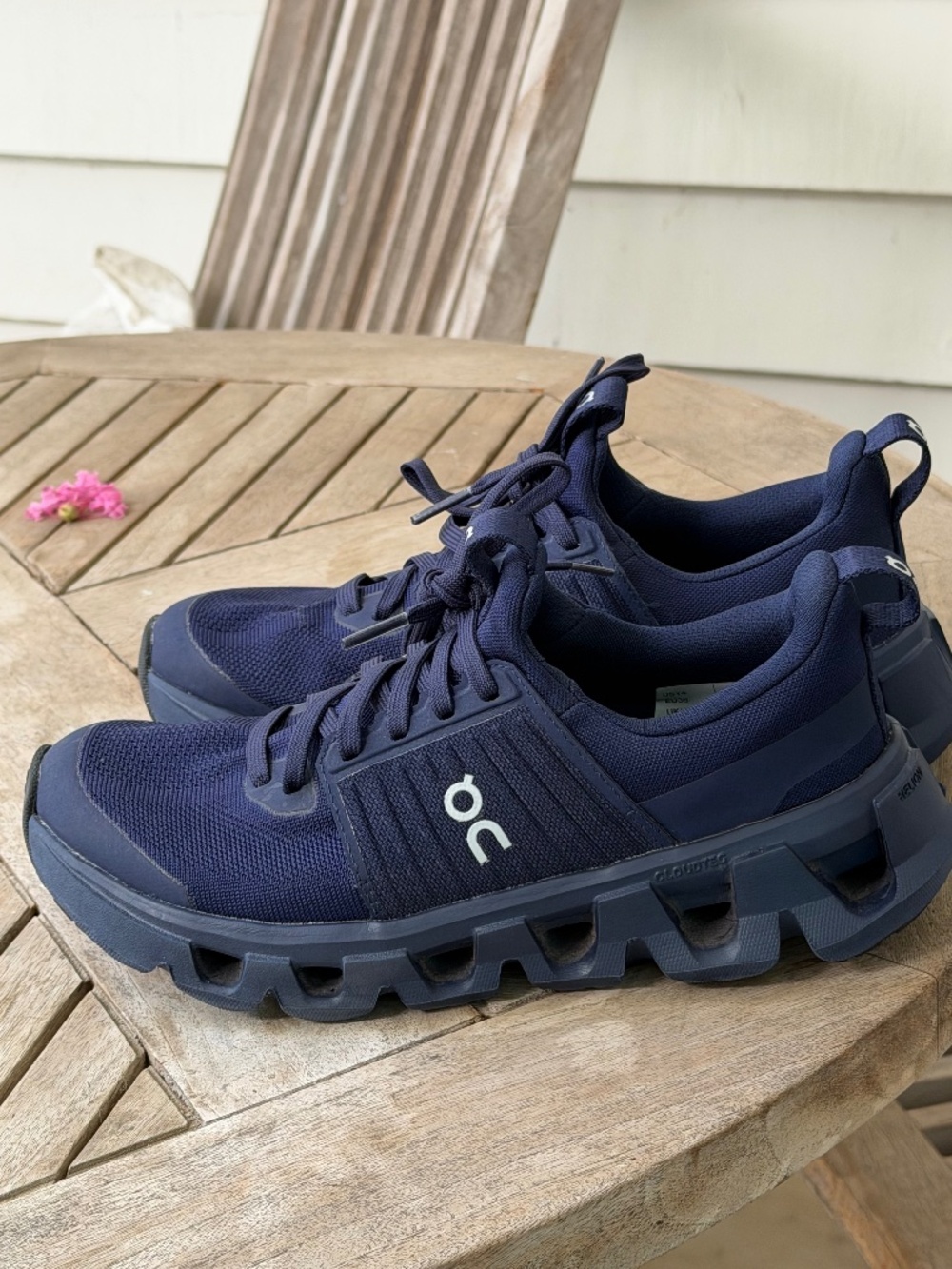 Boys DQ shoes size 4